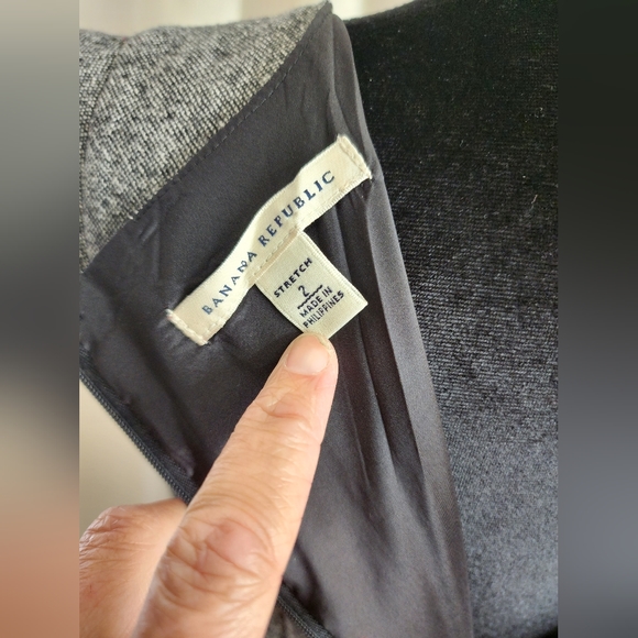 Banana Republic Women's Black and Grey Wool blend Knee Length Dress size 2 - Picture 6 of 6